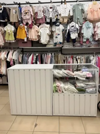 Продам витрины, торговое оборудование, в эксплуатации 1 год. г. донецк днр. Донецк