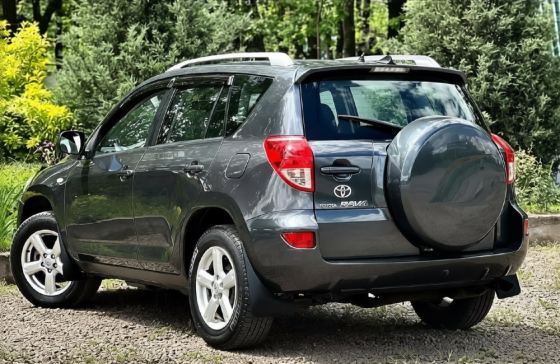 Продам шикарный Rav4 Донецк