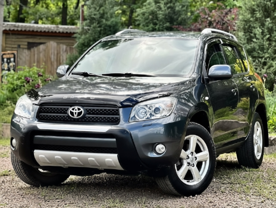 Продам шикарный Rav4 Донецк