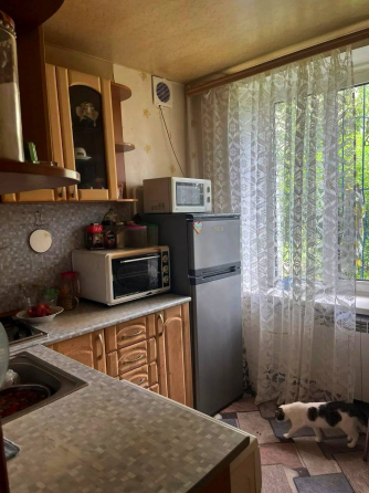 Продам 1-но комнатную Луганск. Пгт Юбилейное, ул Пархоменко. Луганск