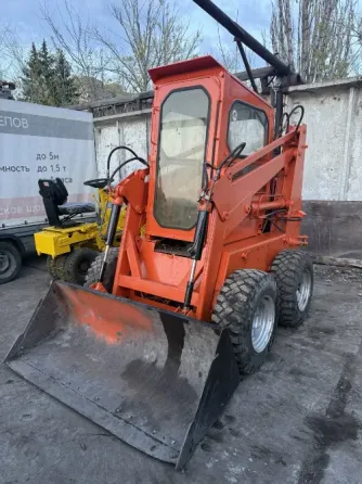 Продам фронтальный погрузчик в рабочем состоянии Донецк