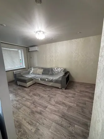 Продаётся 2-комн. квартира г. Торез, 4 м-он Торез