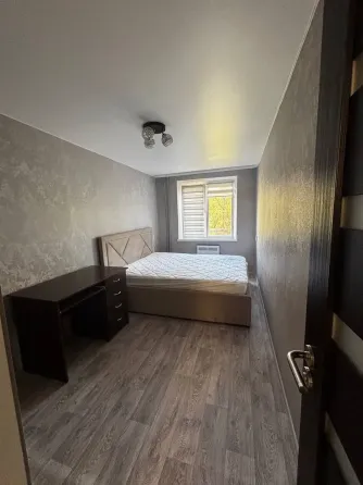 Продаётся 2-комн. квартира г. Торез, 4 м-он Торез