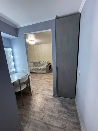 Продаётся 2-комн. квартира г. Торез, 4 м-он Торез
