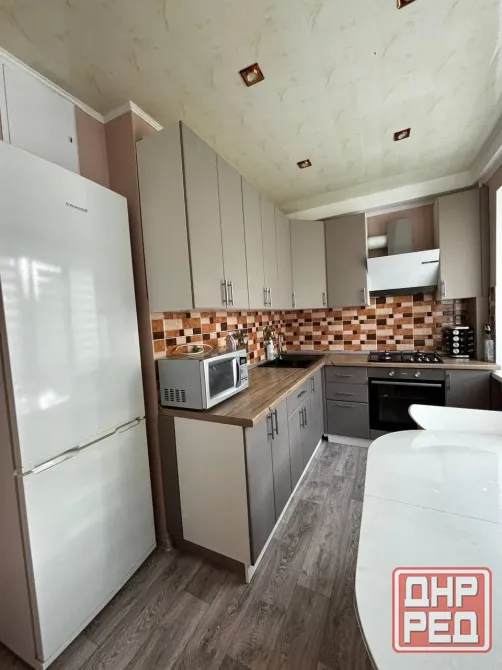 Продаётся 2-комн. квартира г. Торез, 4 м-он Торез - изображение 5
