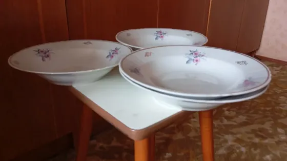 тарелка 22 см, новые Макеевка