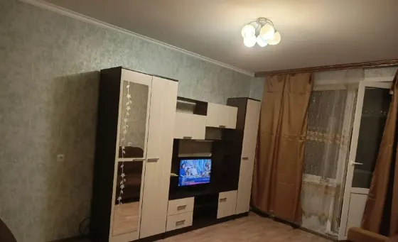 Сдам 3-комнатную квартиру Донецк