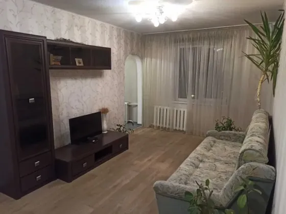 Сдам 3-комнатную квартиру Донецк