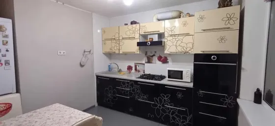 Сдам 3-комнатную квартиру Донецк
