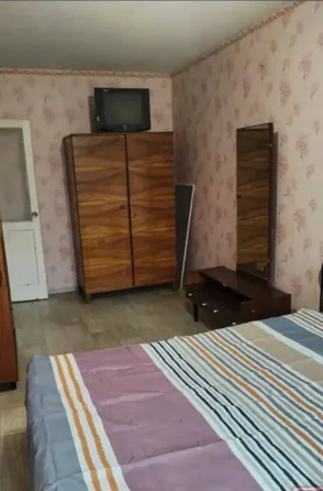 Продаётся двухкомнатная квартира ост.Мясокомбинат 46м2 Донецк