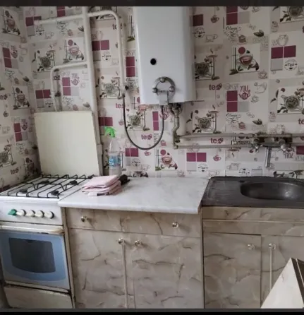 Продаётся двухкомнатная квартира ост.Мясокомбинат 46м2 Донецк