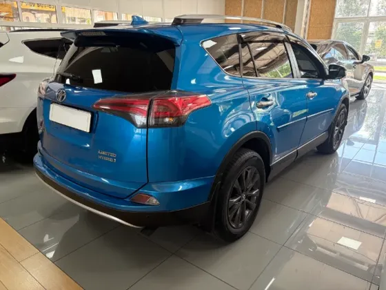 Toyota RAV4 2015г. рестайлинг Макеевка