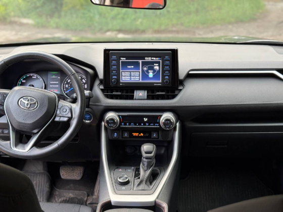 Toyota RAV4 Hybrid XLE 2020 AWD Донецк