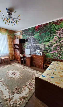Продается 4 - х комнатная квартира, пр-т панфилова, жк центральный Донецк
