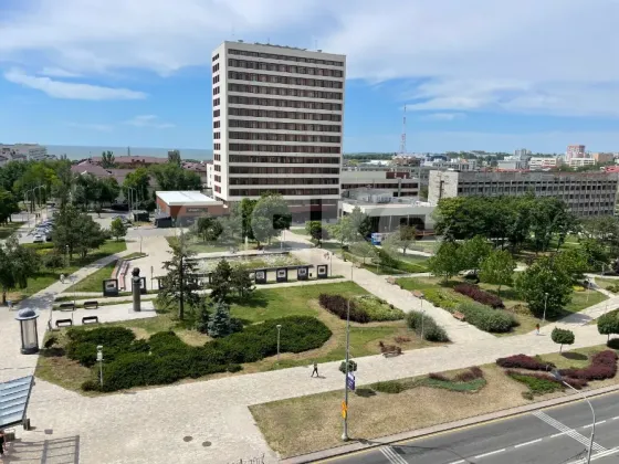 Сдаётся 2-комнатная квартира в самом центре Мариуполя Мариуполь