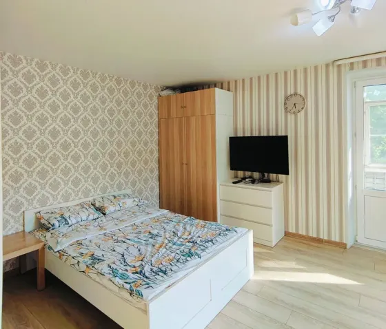 Сдаю однокомнатную квартиру 32.0 м² этаж 3/5 город Донецк, Ленинский район, Донецк