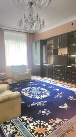 Продается 4к.кв. бул. Пушкина, 104 м2.+ парковочное место. Донецк