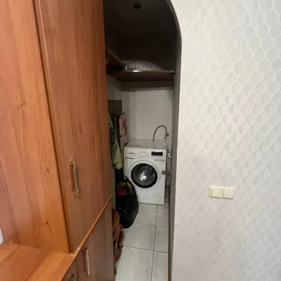 Продается 1я Квартира в Калининском районе после Косметического ремонта . Документы готовы ! Донецк