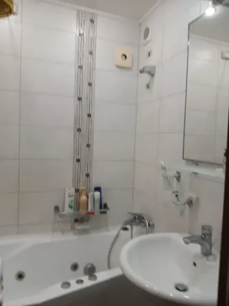 Продам шикарную 3 комнатную квартиру на Азотном Донецк