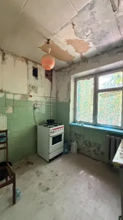 продам 3-х комнатную квартиру Шахтерск