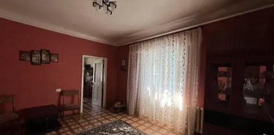 Продам 3-х комнатную квартиру,ост.Школа Макеевка
