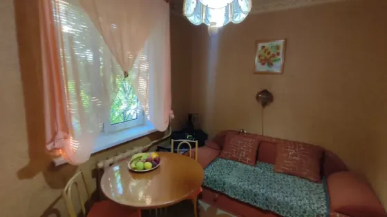 1ком. кв., чешка, 2/9, Калининский р-н, хор.сост., меб., техн. Донецк
