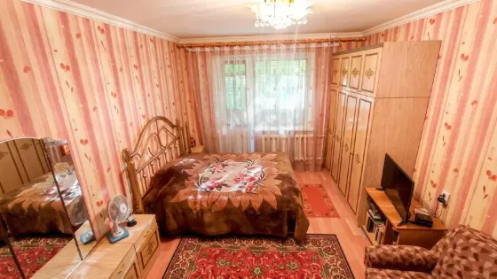 1ком. кв., чешка, 2/9, Калининский р-н, хор.сост., меб., техн. Донецк