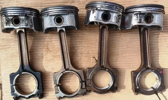 Поршень с шатуном Mazda (Ford) LFY511010 Донецк