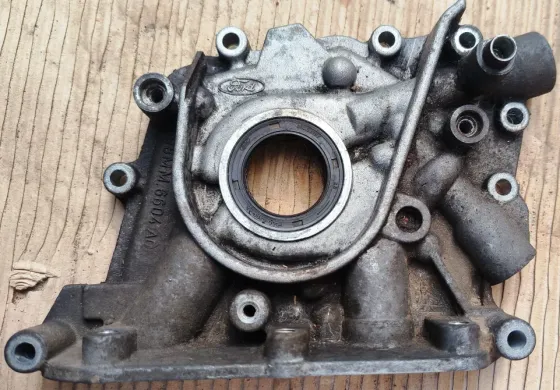 Насос масляный Ford Focus 2 2004-2011 98MM6604AD Донецк