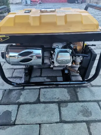 Бензогенератор бензиновый генератор 380V/220V Донецк