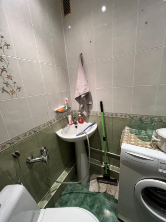 Продам двухкомнатную квартиру, пр. Строителей. Мариуполь