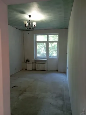 Продаётся 2-к квартира, 55 м², 2/4 эт., ул. Депутатская (под ремонт) Макеевка