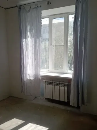 Продаётся 2-к квартира, 55 м², 2/4 эт., ул. Депутатская (под ремонт) Макеевка