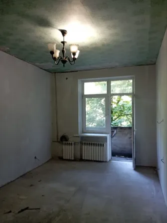 Продаётся 2-к квартира, 55 м², 2/4 эт., ул. Депутатская (под ремонт) Макеевка