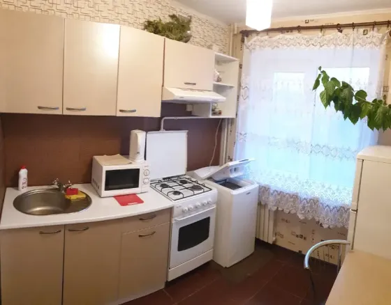Посуточно, центр, вода постоянно Макеевка