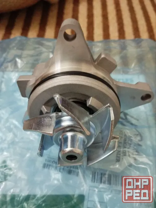 Помпа, водяной насос с прокладкой для Форд Фокус 1, 2, 3, Мазда 3, 6 538 0261 10 INA Донецк - изображение 1