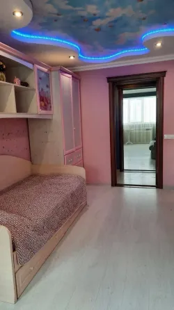 Продажа 4-х к. квартиры г. Мариуполь центр Мариуполь