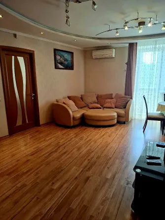 Продам 2 комн крупногабаритную ориентир Крытый рынок Набережная Ворошиловский район Донецка Донецк