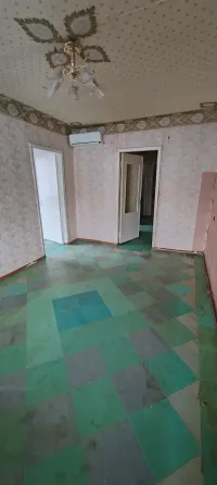 Продам трёхкомнатную квартиру в центре города Ясиноватая