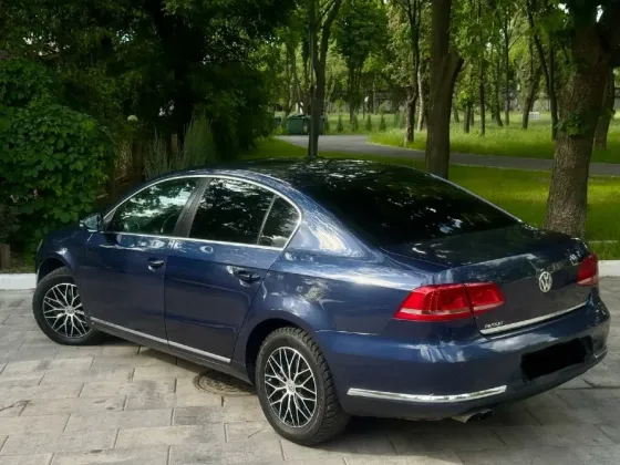 VOLKSWAGEN PASSAT B7 Донецк