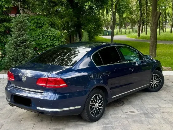VOLKSWAGEN PASSAT B7 Донецк
