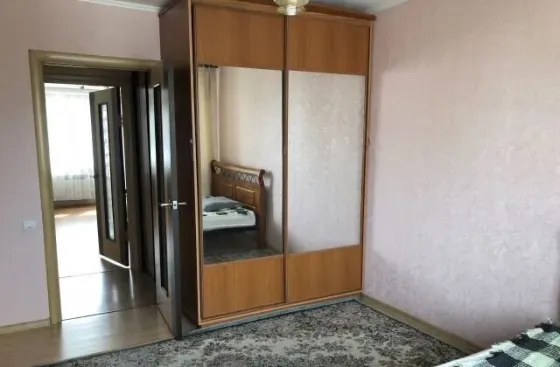 2-комнатная в Калининском районе по проспекту Ильича. Донецк