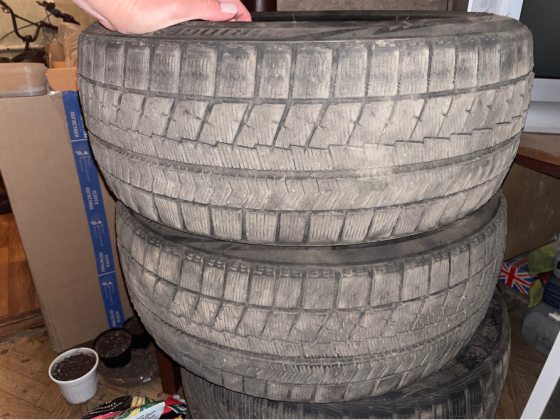 Kumho 225/40 r18 зимняя 2 шт. Донецк