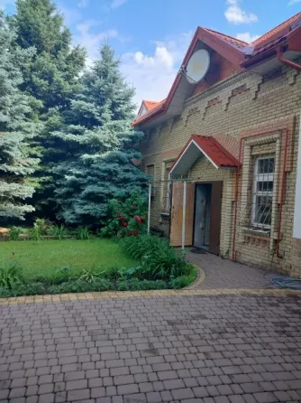 Продаётся просторный дом 292 м² с гостевым домом в Луганске! Луганск