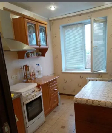 Продам 2к.кв. Кировский р-н. мкр. Текстильщик. Ориентир Поликлиника 27. ул.Островского. Донецк
