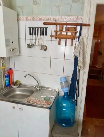 Предлагается на продажу 2-х комн. квартира в районе Калининского рынка Донецк