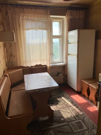 Продам 3-х комнатную квартиру. Торез