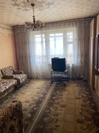 Продам 3-х комнатную квартиру. Торез