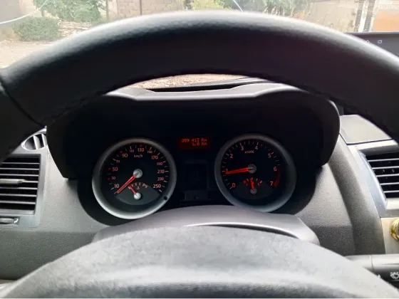Renault Megane II (Рено Меган 2) Торез