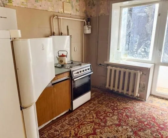 Продам 2к.кв. Сталинка. Кировский р-н. мкр. Семашко. Ориентир ост. Торговый Центр. пр.Семашко. Донецк